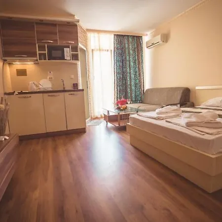 Бахами Резиденс Sunny Beach